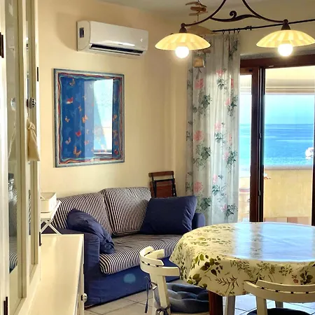 Salvino Fronte Spiaggia Castelsardo